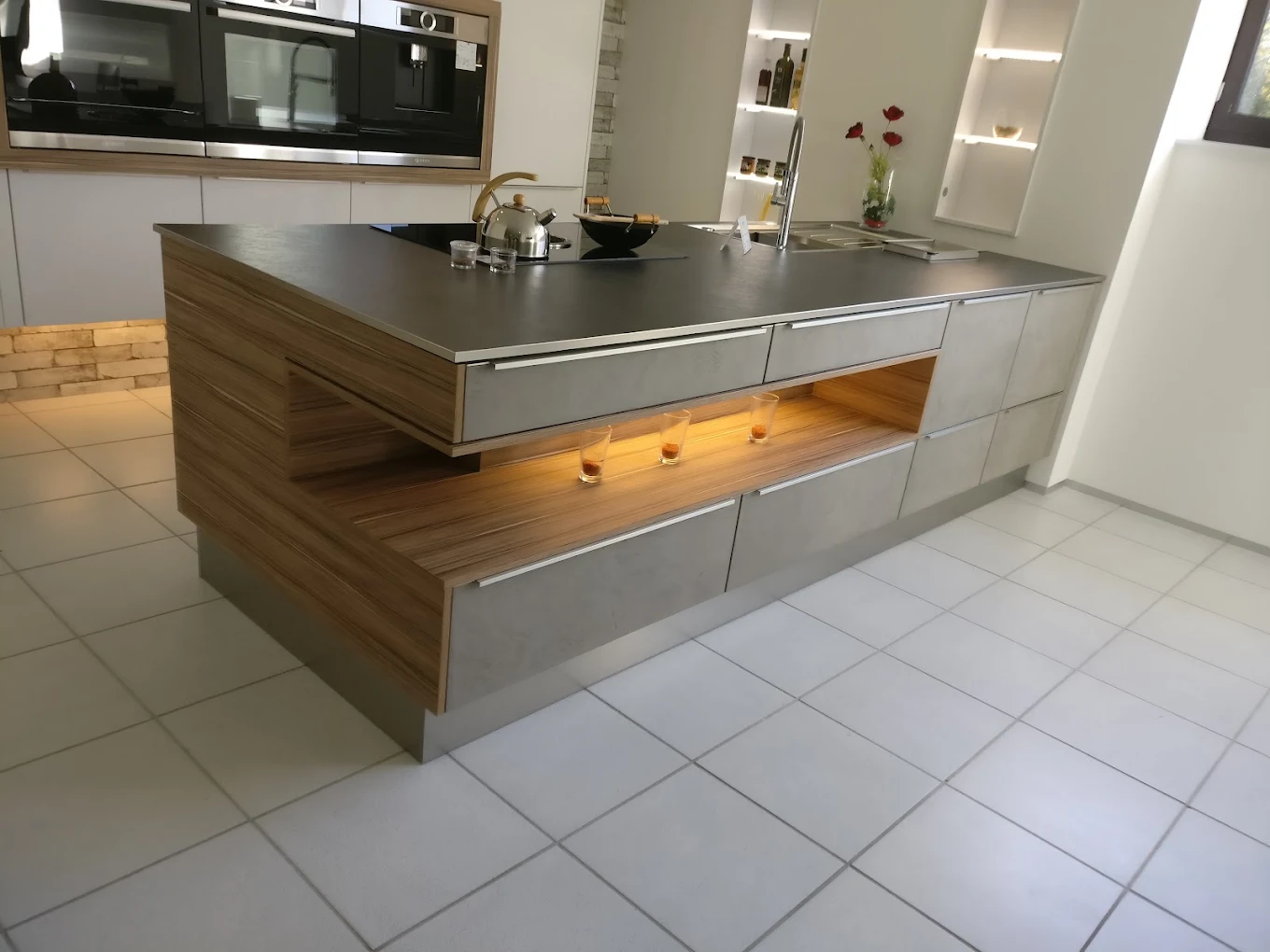 U-shaped kitchen